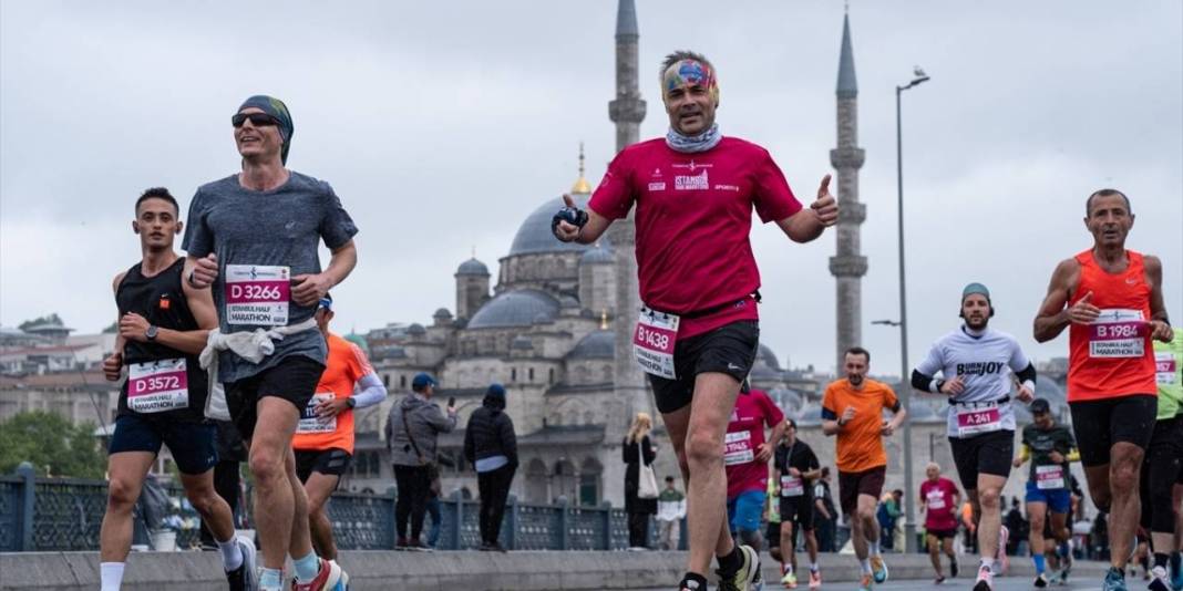 19. İstanbul Yarı Maratonu'nun kazananları Kenya ve Faslı atletler oldu 1